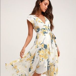 Lulus French countryside floral dress XS